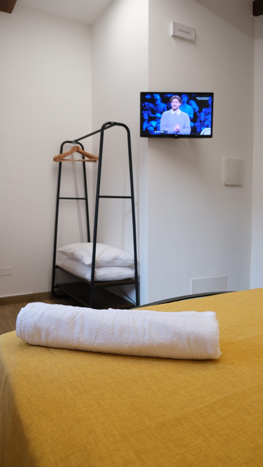 Smart TV e appendiabiti